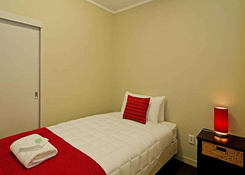 Kudos Business Suites & Airport Motel Auckland Habitación foto